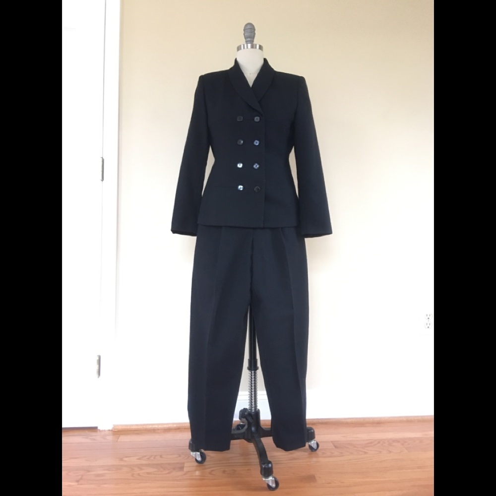 100% Pure Wool Amanda Smith Petite Pant Suit